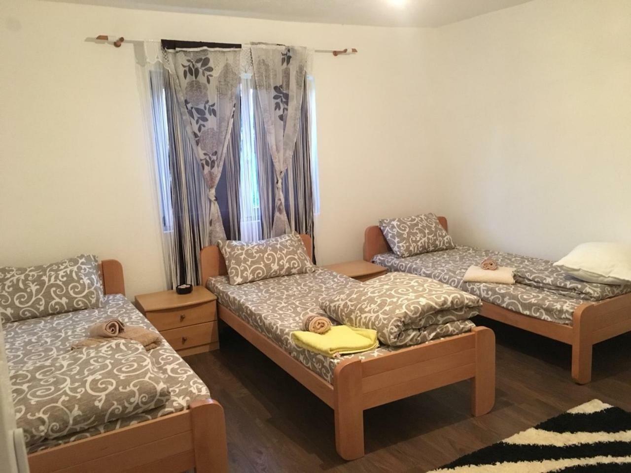 Apartmani ,,Bato,, Сйеница Екстериор снимка